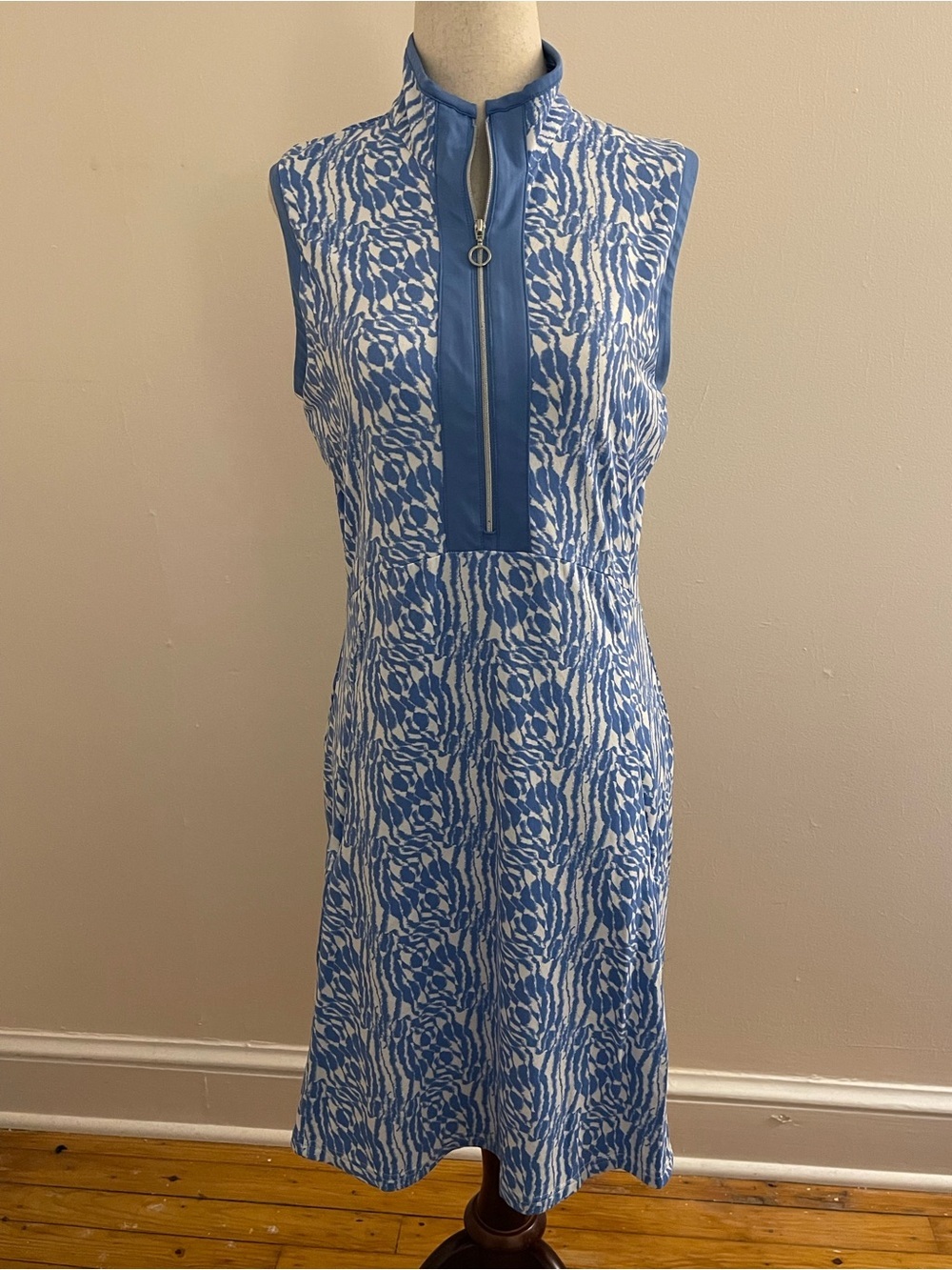 GGblue Blue Animal Print Sleeveless Golf Dress Quarter Zip Medium